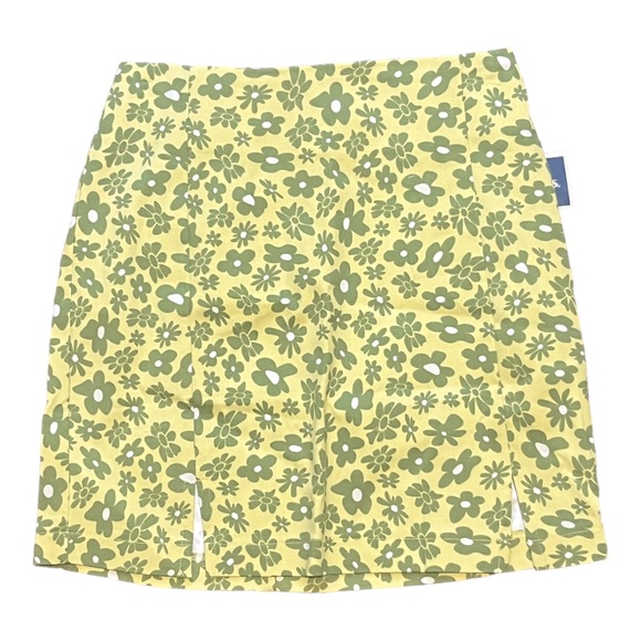 NEW ! Love On A Hanger Two Tone Mini Skirt Size 3 Green - Picture 1 of 3